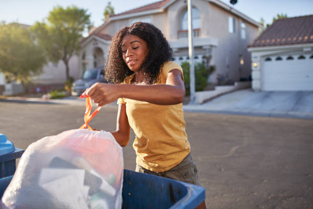 Best Construction Debris Removal  in Forest Lake, IL